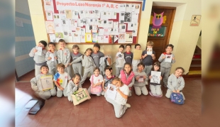 Lazo naranja por los animales